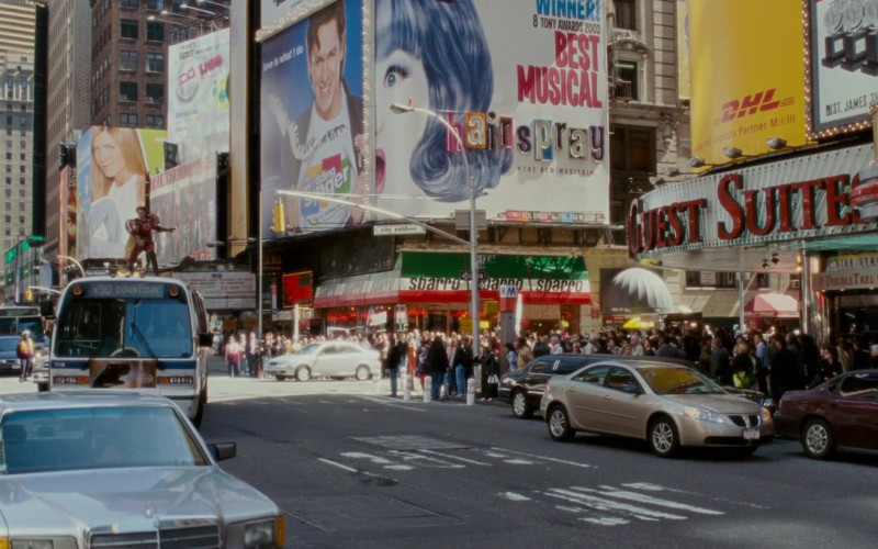 Sbarro Pizzeria and DHL in Enchanted (2007)