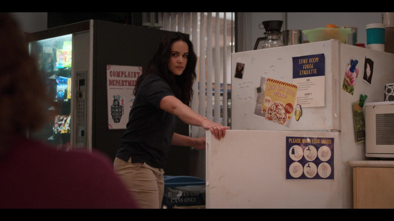 Swedish Fish Candies, Oreo Cookies and Twix Candy Bars in Blockbuster S01E06 Parental Control (2022)