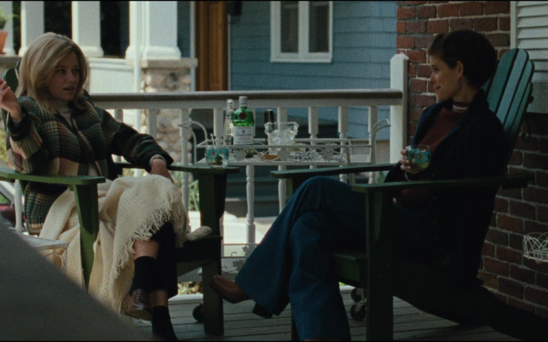 Tanqueray Gin Enjoyed by Elizabeth Banks as Joy and Kate Mara as Lana in Call Jane (2022)