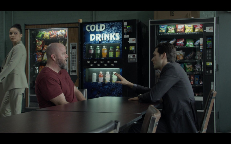 Wise Snacks and Pepperidge Farm Goldfish Crackers in The Calling S01E07 The Hand of Diligent (1)