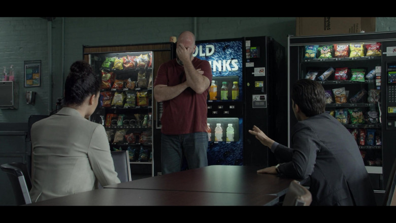 Wise Snacks and Pepperidge Farm Goldfish Crackers in The Calling S01E07 The Hand of Diligent (2)