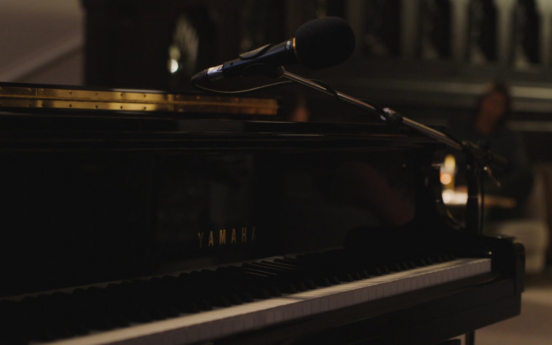 Yamaha Piano in The White Lotus S02E04 In the Sandbox (2022)