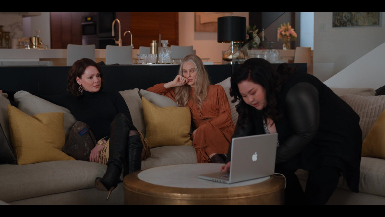 Apple MacBook Pro Laptop in Firefly Lane S02E03 I'm Coming Out (1)