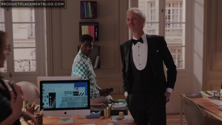 Apple iMac AIO Computers in Emily in Paris S03E09 Love Is in the Air (1)
