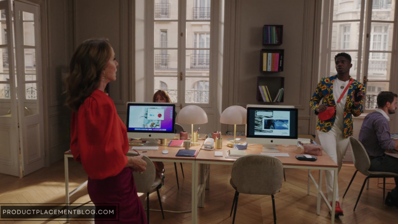 Apple iMac All-In-One Computers in Emily in Paris S03E07 How to Lose a Designer in 10 Days