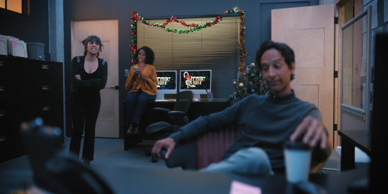 Apple iMac Computers in Mythic Quest S03E06 The 12 Hours of Christmas (2)