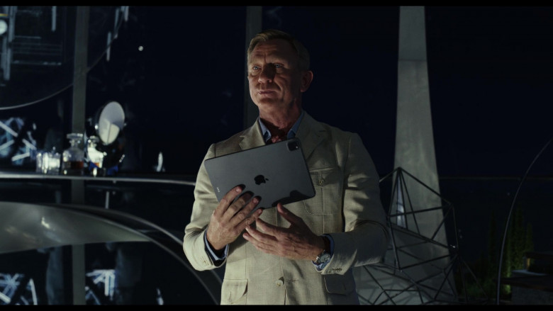Apple iPad Tablet of Daniel Craig as Benoit Blanc in Glass Onion A Knives Out Mystery (1)