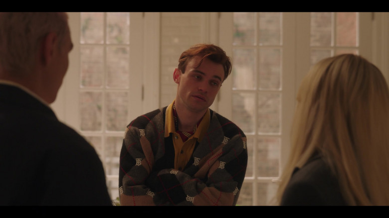 Burberry Wool Knit Cardigan Worn by Thomas Doherty as Max Wolfe in Gossip Girl S02E02 Guess Who’s Coming at Dinner (1)