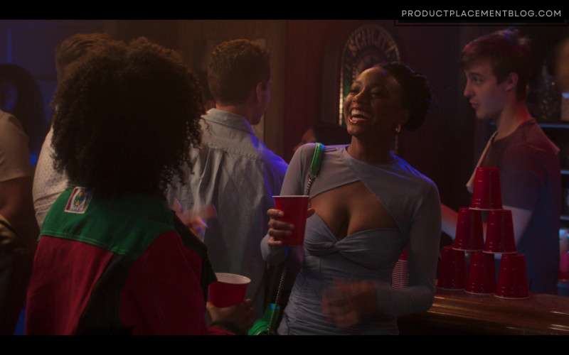 Cross Colours Women's Jacket in The Sex Lives of College Girls S02E10 The Rooming Lottery (2022)