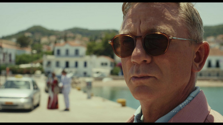 Cutler & Gross 1302 Sunglasses of Daniel Craig as Benoit Blanc in Glass Onion A Knives Out Mystery Movie (3)