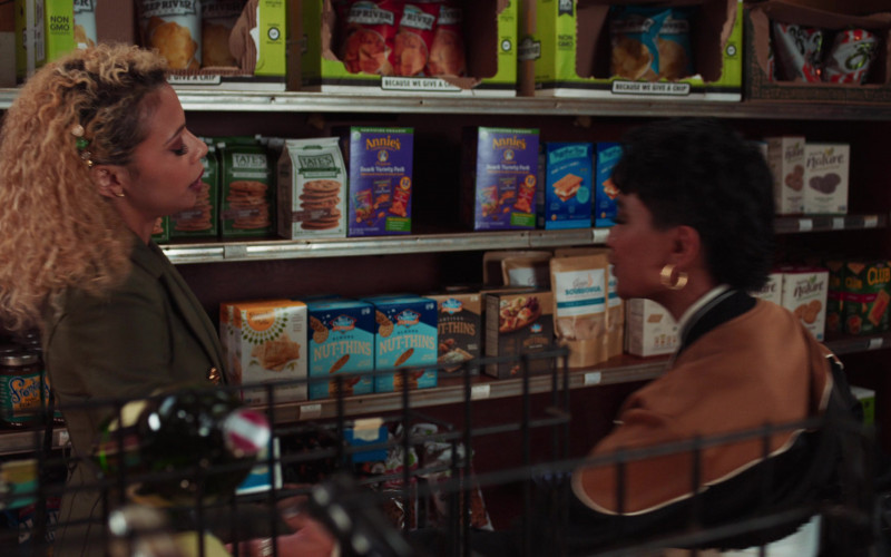 Deep River Snacks, Zapp's Chips, Tate's Bake Shop Cookies, Frontera Jalapeno Salsa, Blue Diamond, Annie's, Kellogg's Club Original Crackers in First Wives Club S03E06 Ask the Lonely (2022)