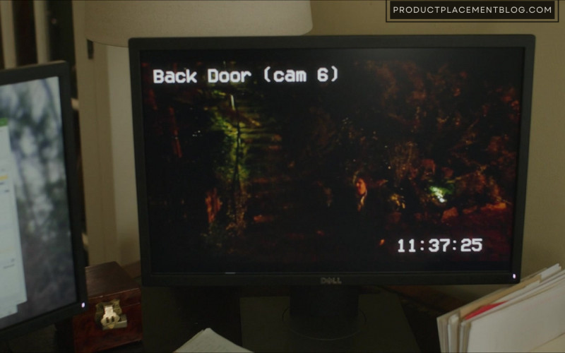 Dell PC Monitor in Three Pines S01E05 "The Murder Stone" (2022)