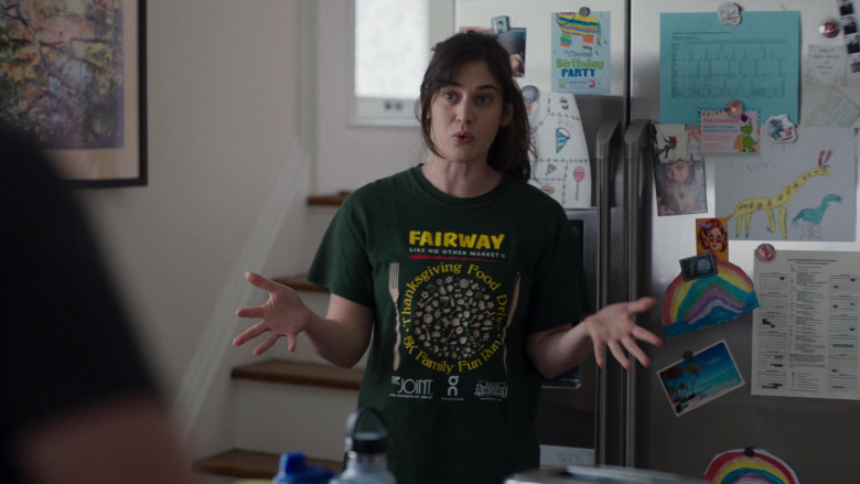 Fairway Market Grocery Store Company T-Shirt Worn by Lizzy Caplan as Libby in Fleishman Is in Trouble S01E04 (3)