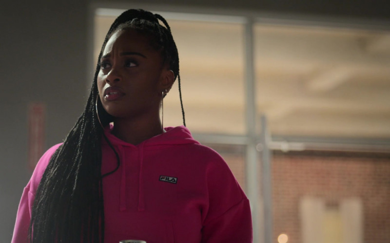 Fila Women’s Cropped Hoodie and Sweatpants in Step Up High Water S03E09 Bring ‘Em Out (1)