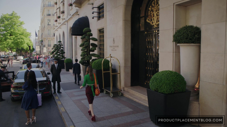 Four Seasons Hotel George V Luxury 5-Star Paris Hotel in Emily in Paris S03E03 Coo D'état (1)