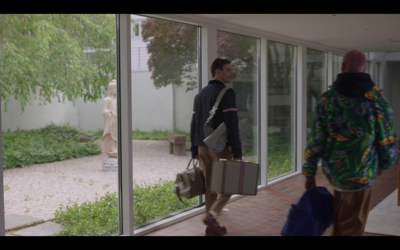 Gucci Bags and Luggage in Gossip Girl S02E05 Games, Trains and Automobiles (1)