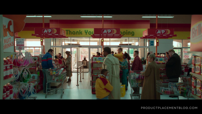 Hi-C Drinks, A&P Store and Brillo in White Noise (2022)