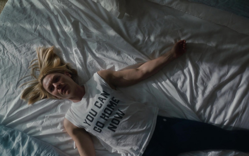 High-Rise Compression Legging Pants of Claire Danes as Rachel in Fleishman Is in Trouble S01E07 Me-Time (2022)