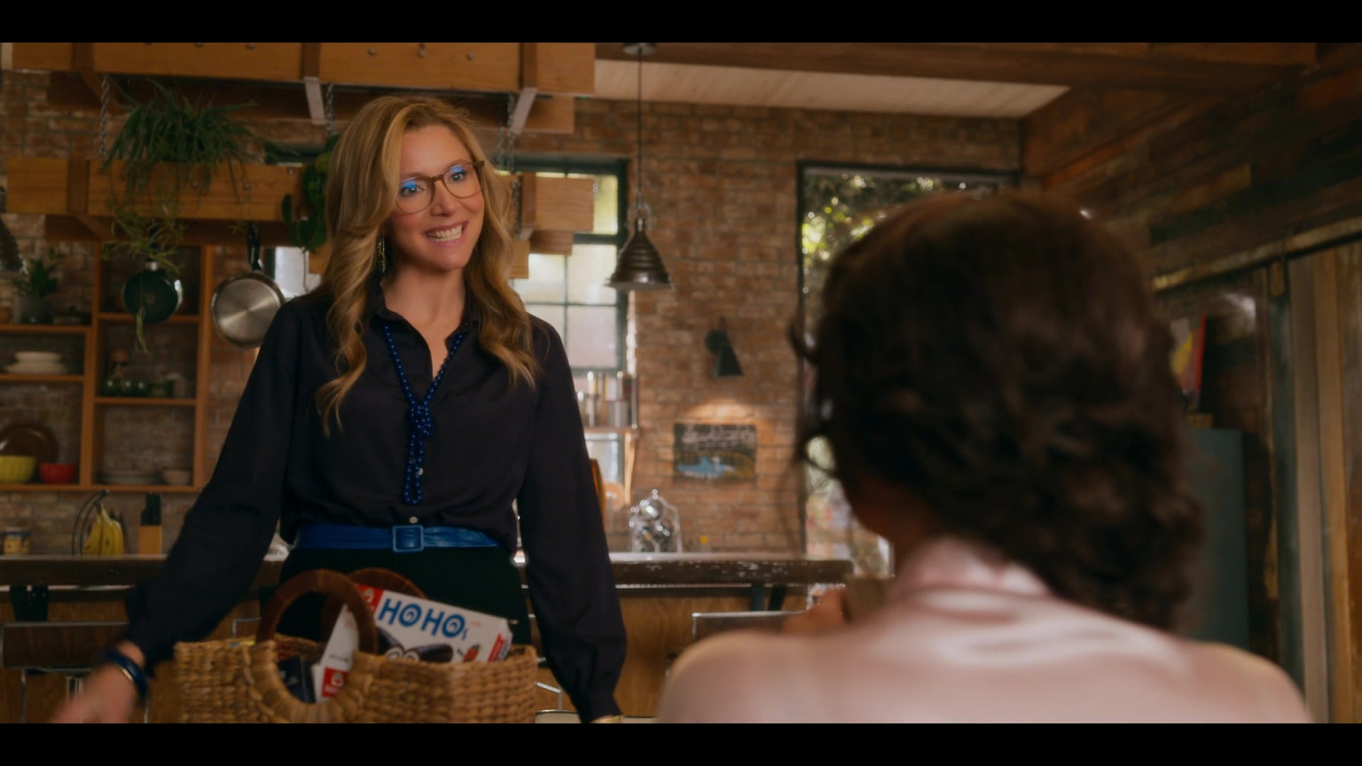 Hostess HoHos Snack Cakes In Firefly Lane S02E02 