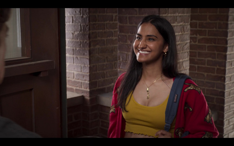 JanSport Backpack in The Sex Lives of College Girls S02E05 Taking Shots (2022)