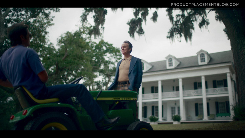 John Deere Riding Lawn Mower Used by Michael Shannon as George Jones in George & Tammy S01E03 We're Gonna Hold On (3)