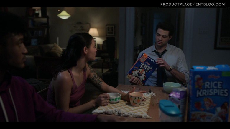 Kellogg's Frosted Flakes and Rice Krispies Breakfast Cereals in The Recruit S01E06 I.C.I.N.C. (1)