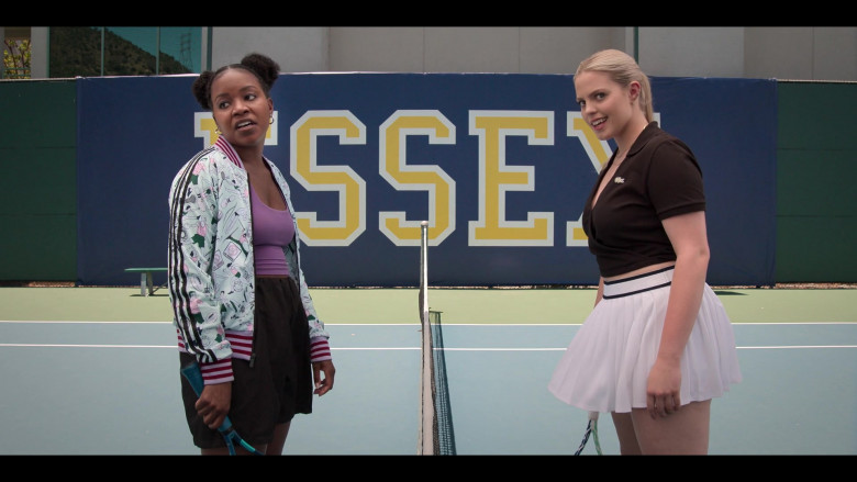 Lacoste Women's Top of Reneé Rapp as Leighton Murray in The Sex Lives of College Girls S02E06 Doppelbanger (2)