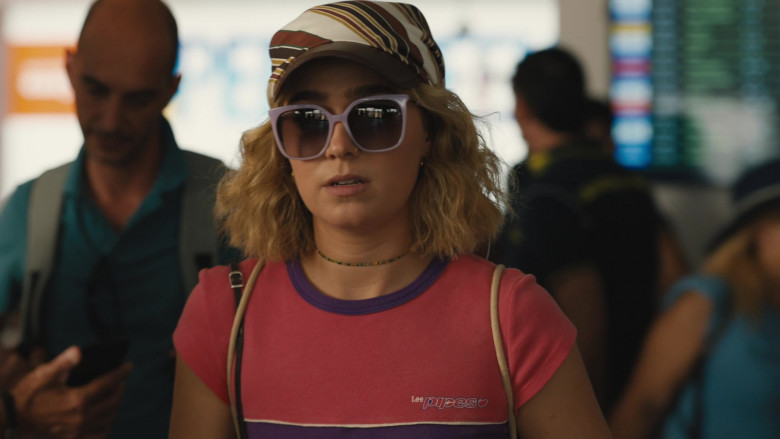 Lee Pipes T-Shirt Outfit of Actress Haley Lu Richardson as Portia in The White Lotus S02E07 TV Show 2022 (3)