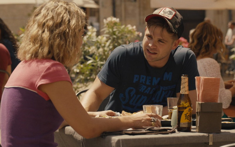 Leffe Blond Beer in The White Lotus S02E07 "Arrivederci" (2022)
