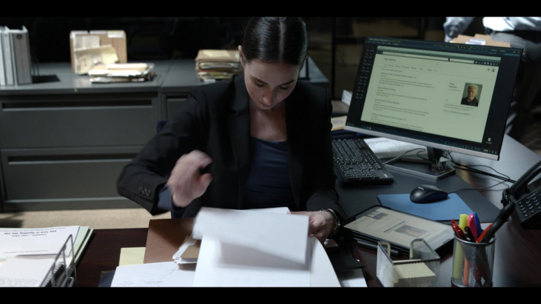 Logitech Mouse and PC Keyboard in National Treasure Edge of History S01E02 The Treasure Map (2022)