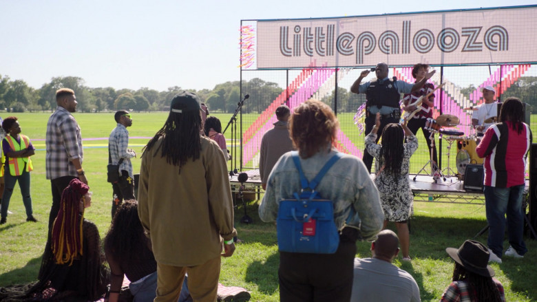 Lollapalooza Music Festival in South Side S03E08 Littlepalooza (2)