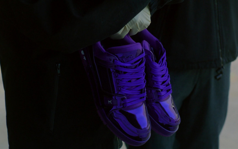 Louis Vuitton Sneakers in NCIS S20E09 Higher Education (2022)