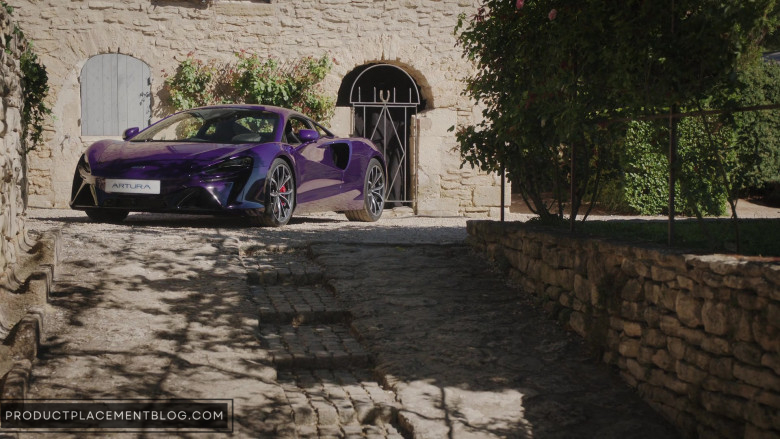 McLaren Artura High-Performance Hybrid Sports Car in Emily in Paris S03E06 Ex-en-Provence (1)