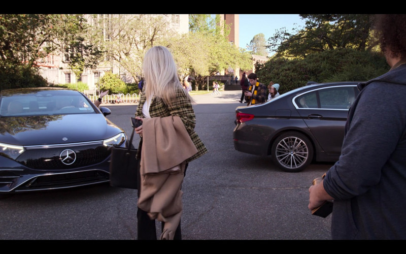 Mercedes-Benz EQS Car in The Sex Lives of College Girls S02E05 "Taking Shots" (2022)