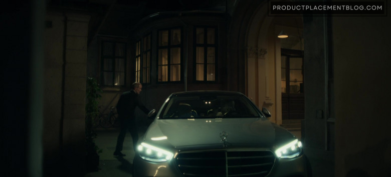 Mercedes-Benz S-Class Car in Tom Clancy's Jack Ryan S03E07 Moscow Rules (3)