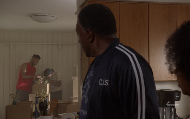 Mr. Coffee Coffee Maker in Leverage Redemption S02E06 The Fractured Job (2022)