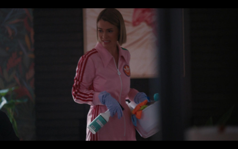 Mrs. Meyer’s All-Purpose Cleaner Spray in The L Word Generation Q S03E06 Questions for the Universe (2022)