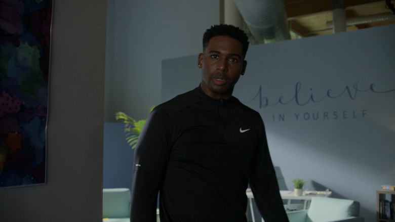 Nike Men's Top in The Game S02E03 The Calm Before the Strike (2022)
