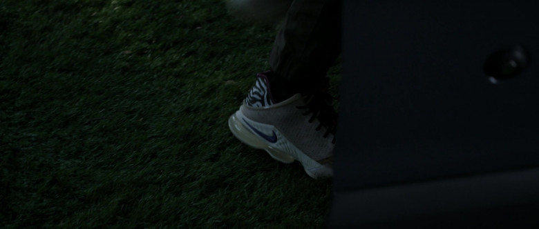 Nike Sneakers in Criminal Minds S16E04 Pay-Per-View (1)