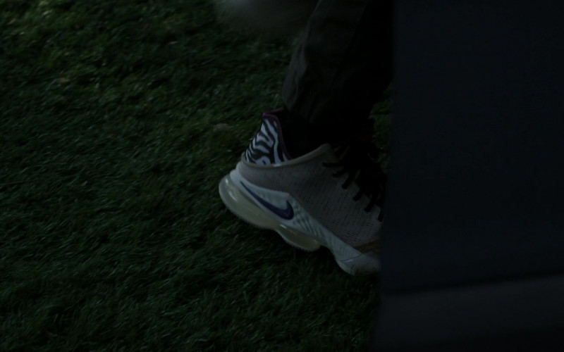 Nike Sneakers in Criminal Minds S16E04 "Pay-Per-View" (2022)