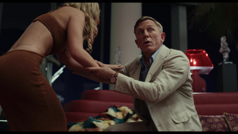 Omega Seamaster Master Co‑Axial Chronometer Watch of Daniel Craig as Benoit Blanc in Glass Onion A Knives Out Mystery (2)