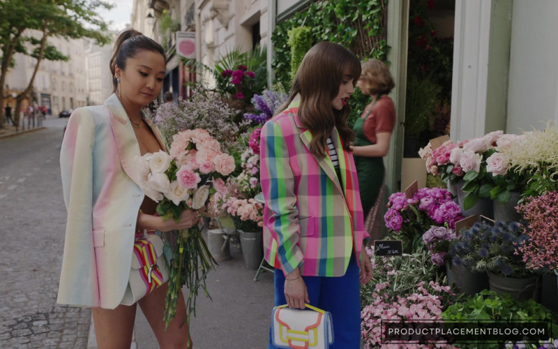 Pierre Hardy Bag of Lily Collins as Emily Cooper in Emily in Paris S03E02 What It’s All About… (1)