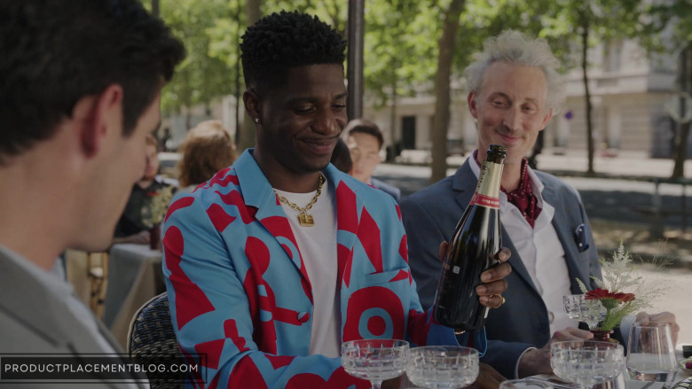 Piper-Heidsieck Champagne in Emily in Paris S03E07 How to Lose a Designer in 10 Days (2)