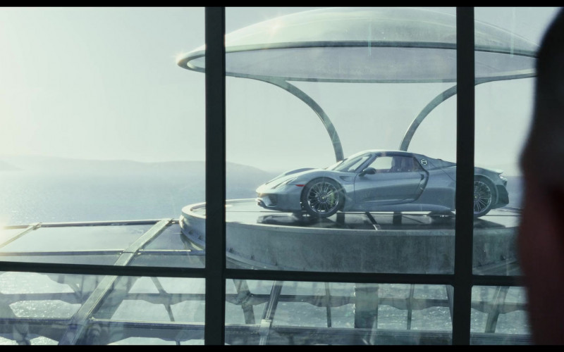 Porsche 918 Spyder Sports Car of Edward Norton as Miles Bron in Glass Onion A Knives Out Mystery Movie (1)