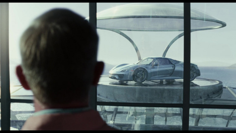 Porsche 918 Spyder Sports Car of Edward Norton as Miles Bron in Glass Onion A Knives Out Mystery Movie (2)