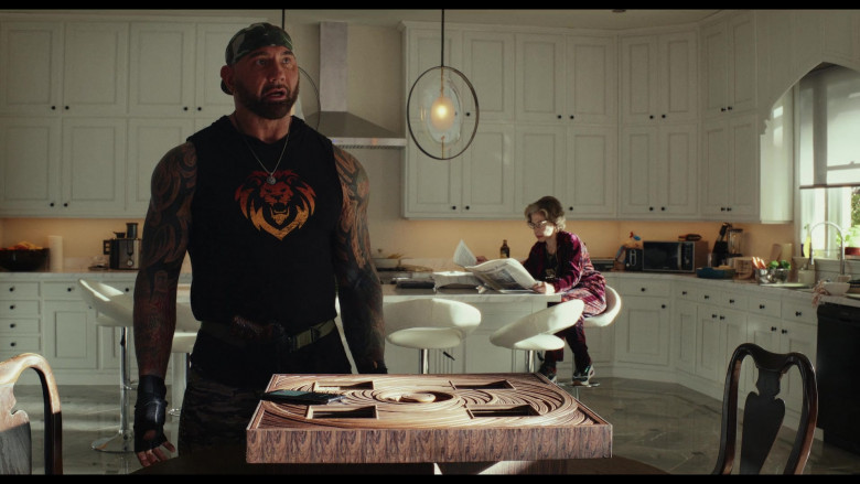 Samsung Galaxy Smartphone Used by Dave Bautista as Duke Cody in Glass Onion A Knives Out Mystery (1)