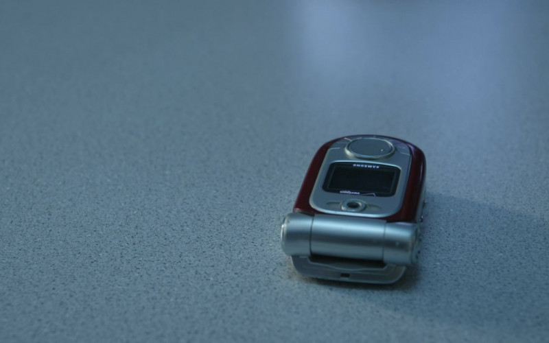 Samsung x Verizon Mobile Phone in Criminal Minds S16E04 "Pay-Per-View" (2022)