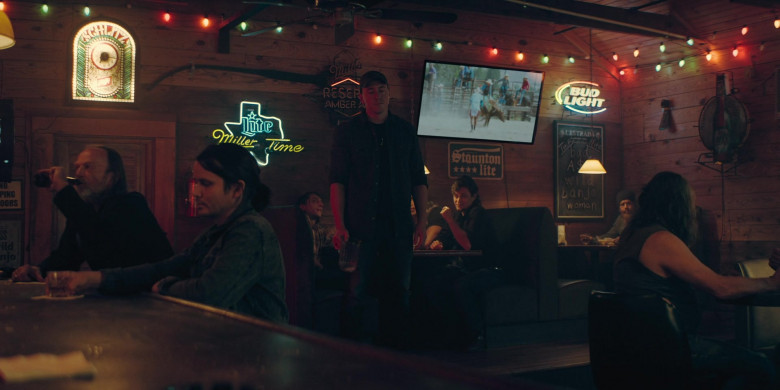 Schlitz, Miller Lite and Bud Light Beer Signs in The Peripheral S01E08 The Creation of a Thousand Forests (2022)