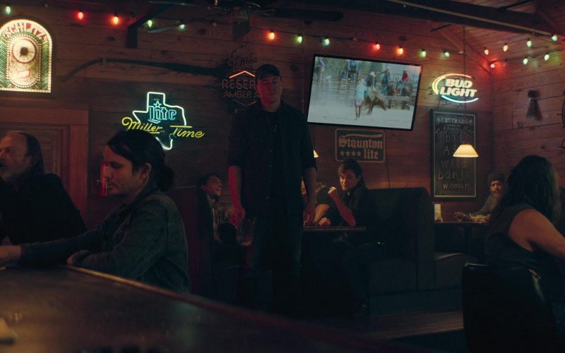 Schlitz, Miller Lite and Bud Light Beer Signs in The Peripheral S01E08 The Creation of a Thousand Forests (2022)