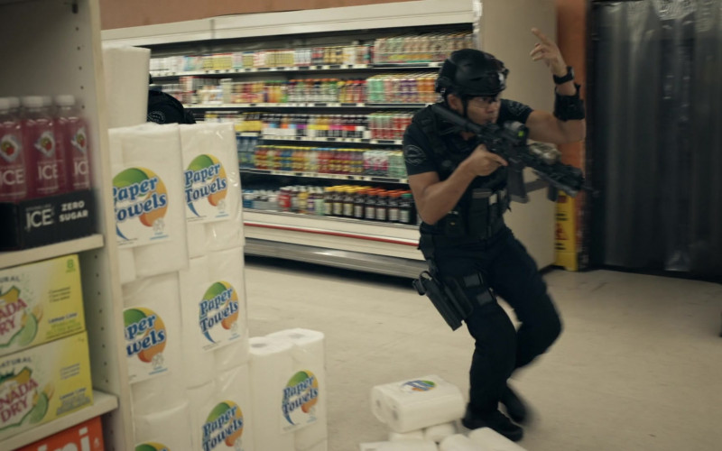 Sparkling Ice Zero Sugar Sparkling Water and Canada Dry Drinks in S.W.A.T. S06E08 "Guacaine" (2022)